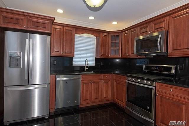 60 Front Street - Photo 1