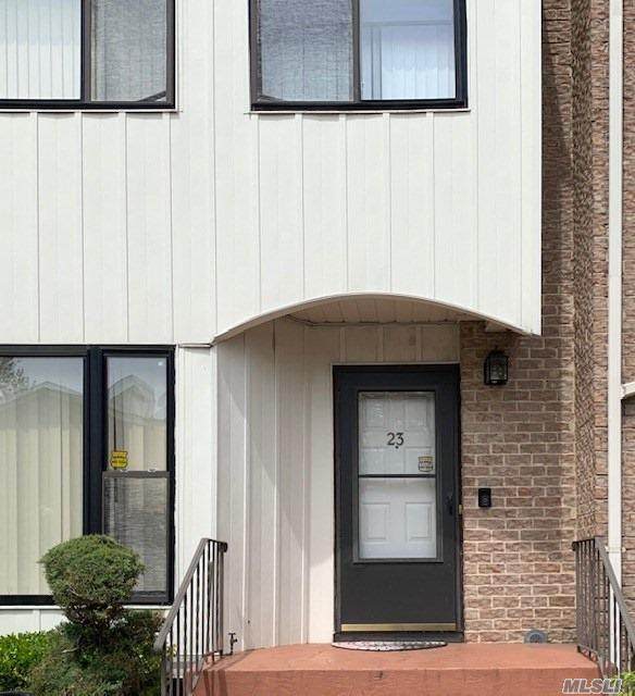23 Vanderbilt Way - Photo 1
