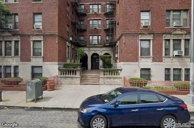 421 Crown Street - Photo 1