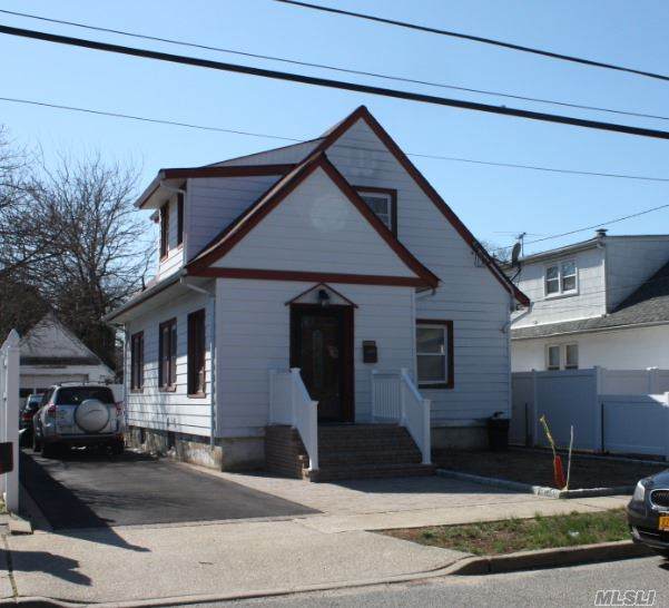 1928 Bryant Place - Photo 1