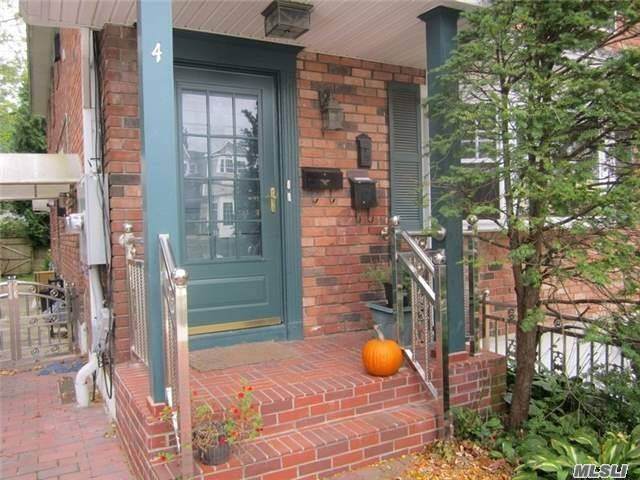 4 Third Avenue - Photo 1