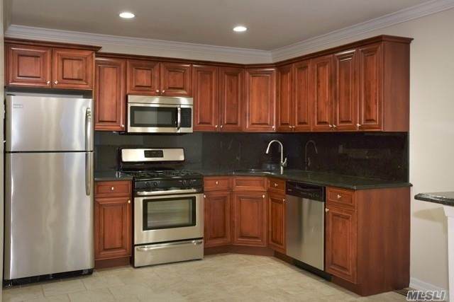 115 Connetquot Avenue - Photo 1