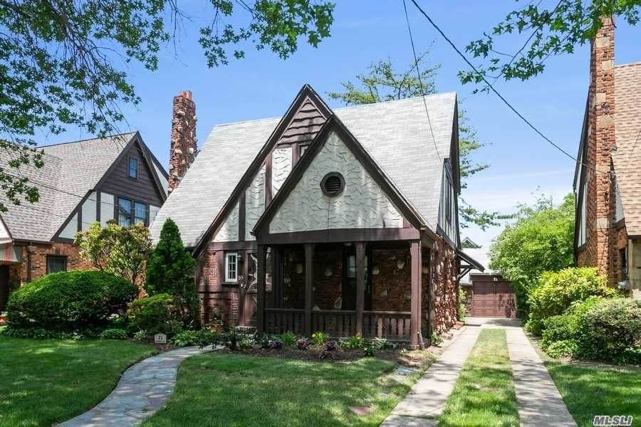 23 Marshall Avenue - Photo 1