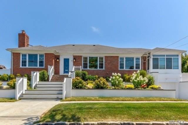 96 Queens Avenue - Photo 1