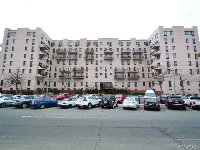 100 Broadway - Photo 1