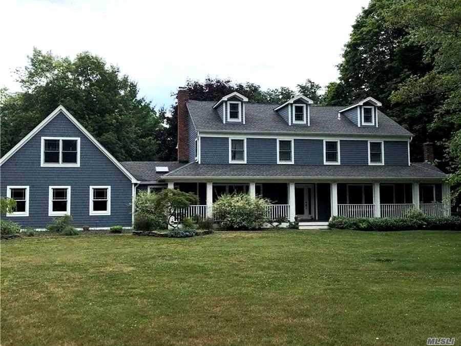 11 Holly Lane - Photo 1
