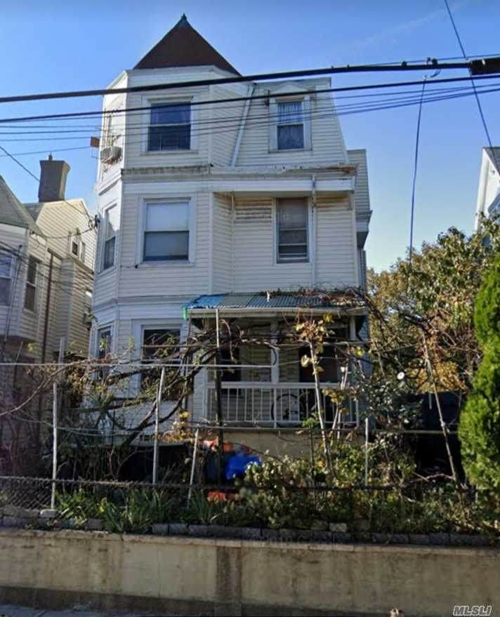 26-18 14 Street - Photo 1