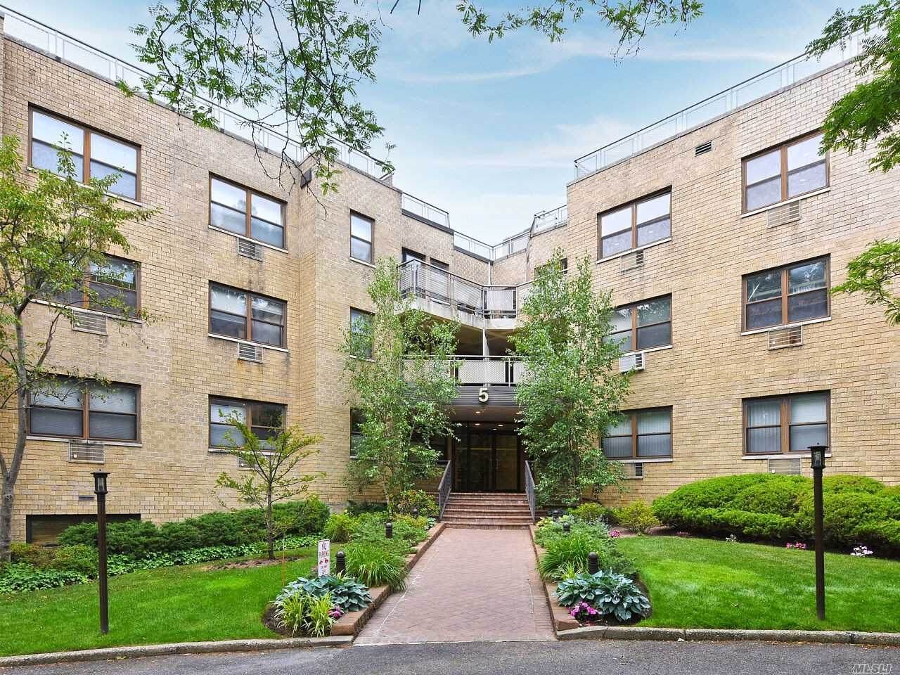5 Schenck Avenue - Photo 1