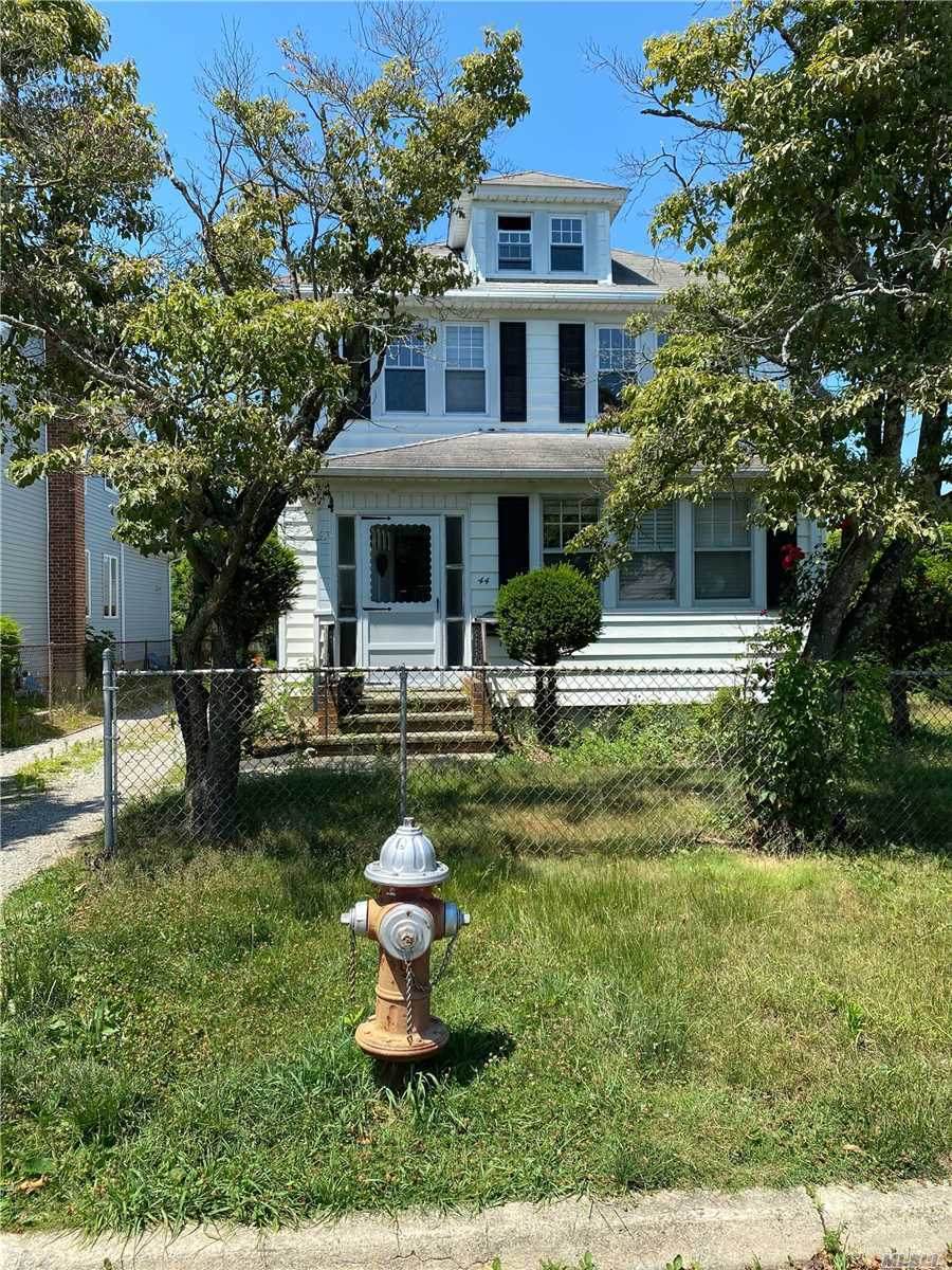 44 Nassau Avenue - Photo 1