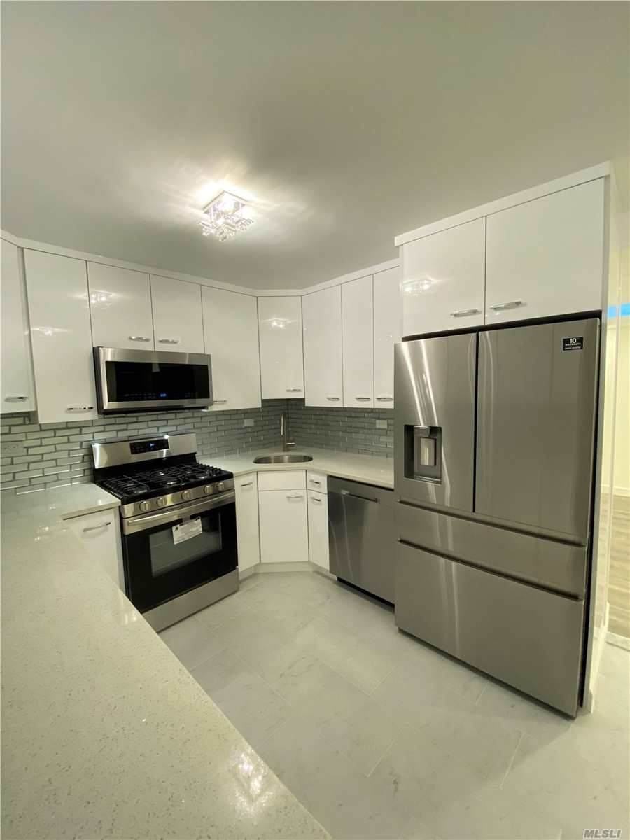 2 Bay Club Drive - Photo 1