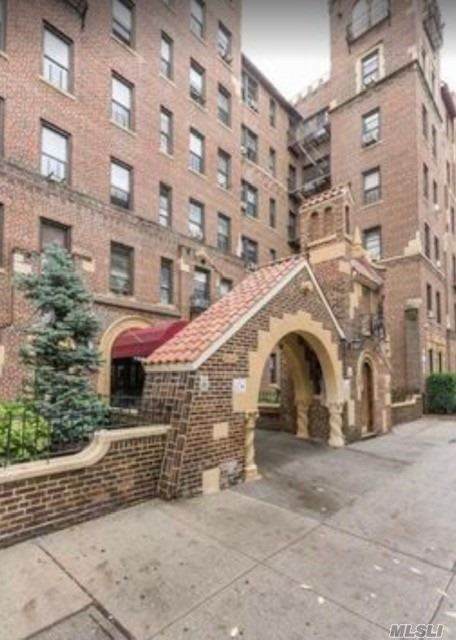 37-21 80 Street - Photo 1
