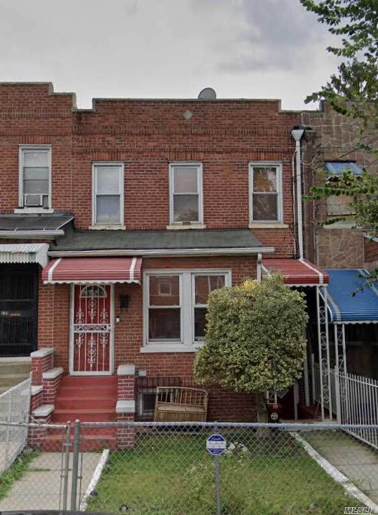 926 221 Street - Photo 1