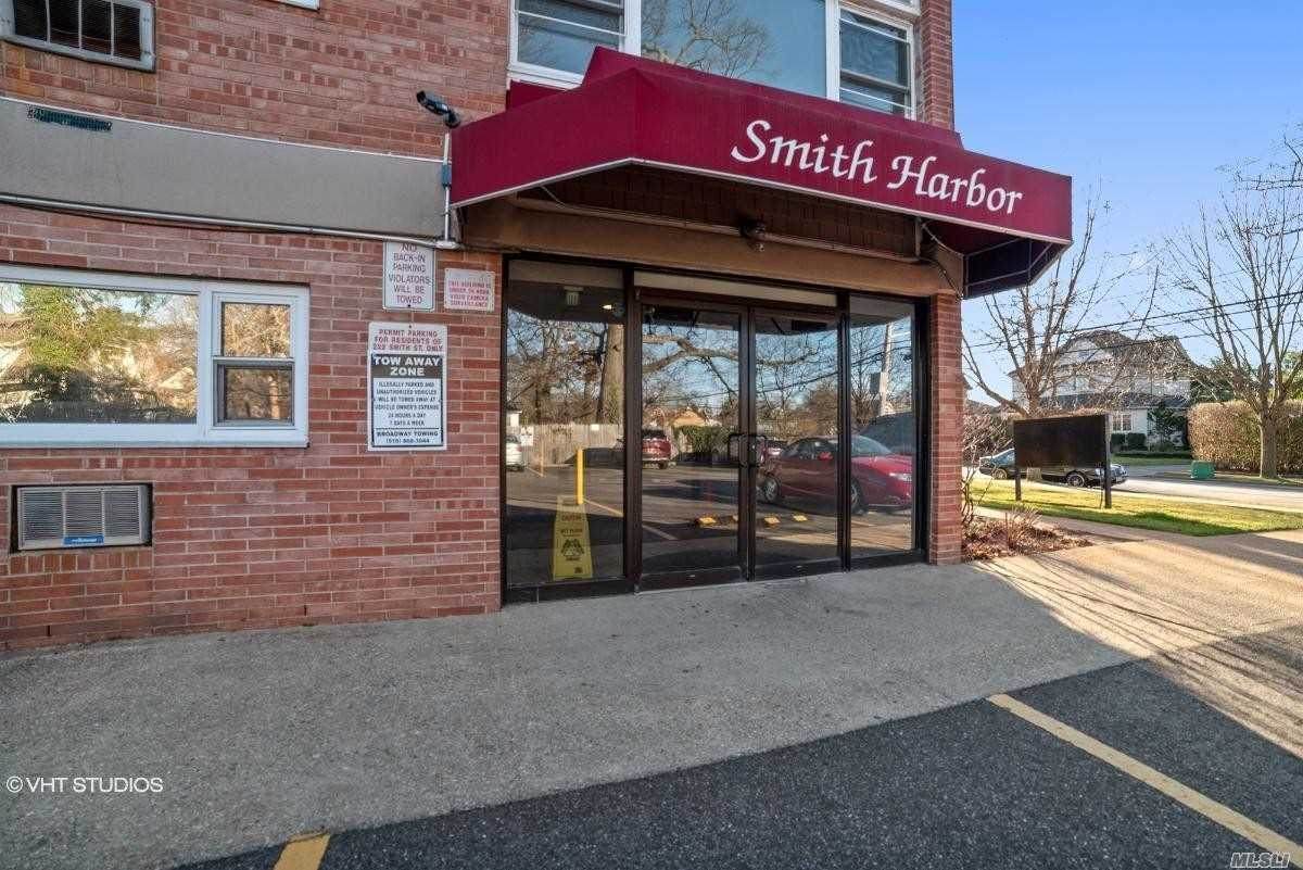 222 Smith Street - Photo 1