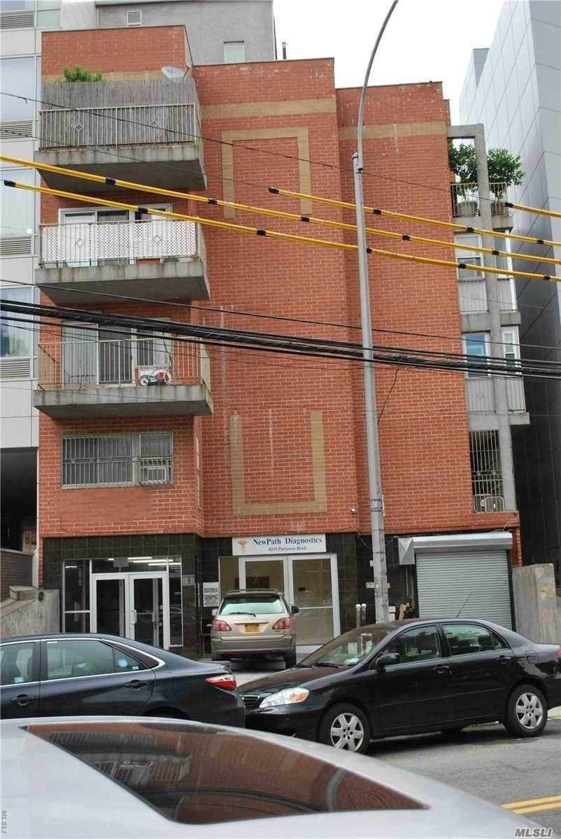 42-11 Parsons Boulevard - Photo 1