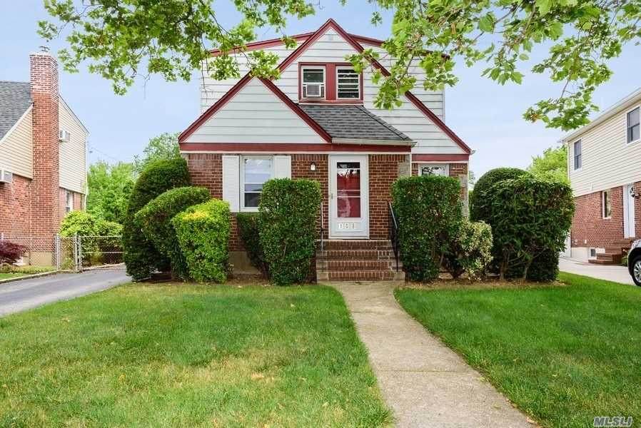 108 Sperry Boulevard - Photo 1