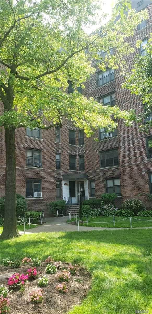 112-24 Northern Boulevard - Photo 1