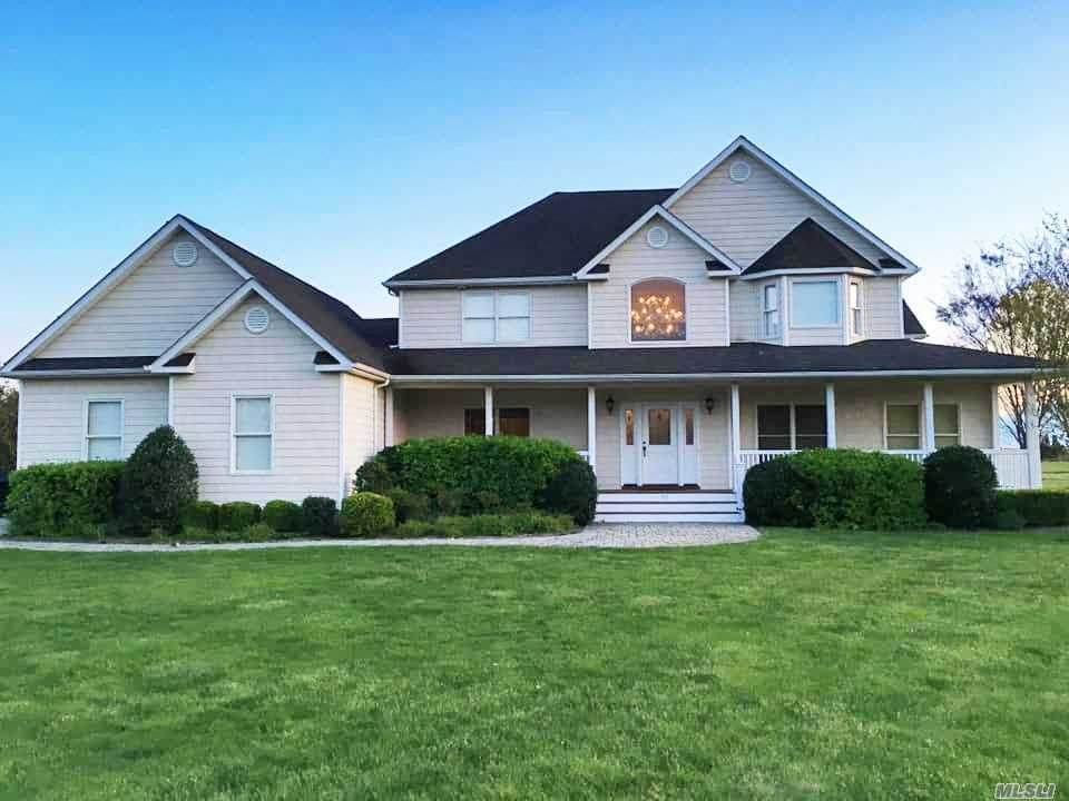703 Herricks Lane - Photo 1