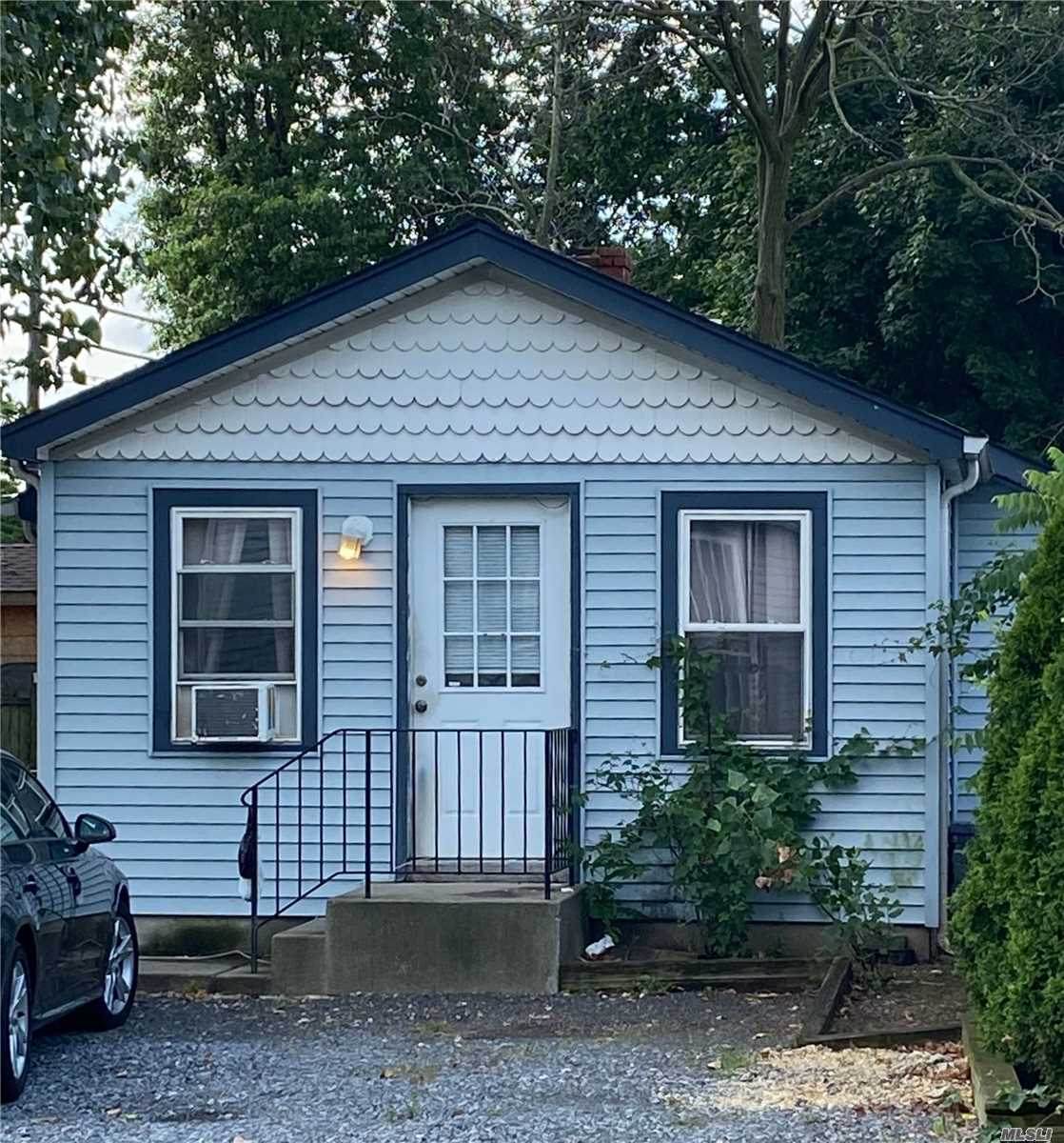 284A Rocklyn Avenue - Photo 1