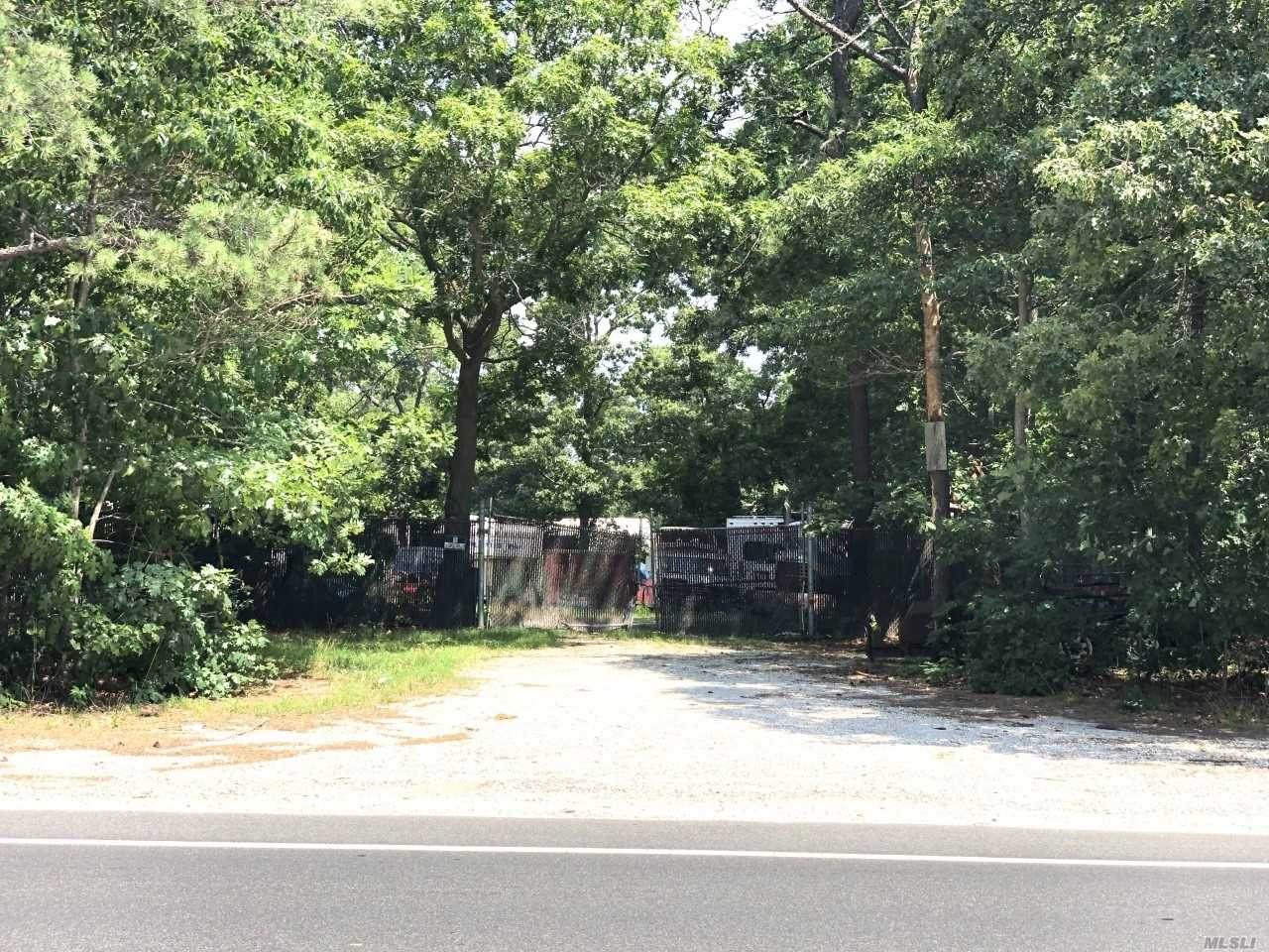 285 Moriches Middle Road - Photo 1