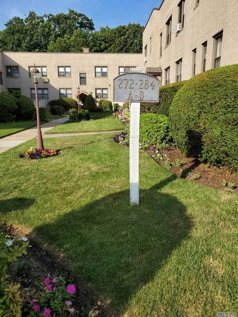 272 Cedarhurst Avenue - Photo 1