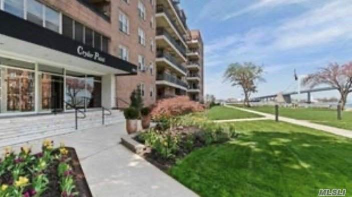 162-01 Powells Cove Boulevard - Photo 1