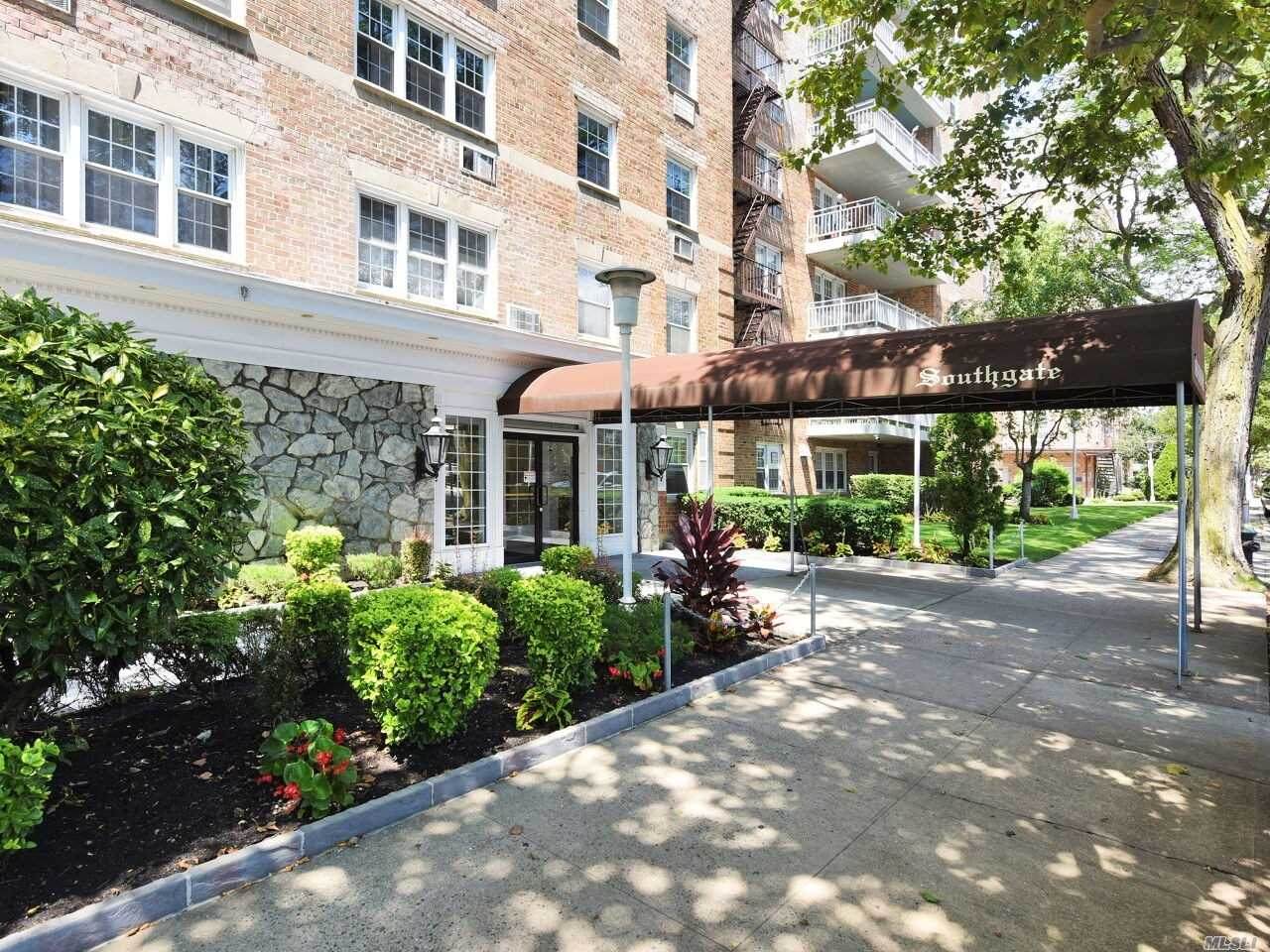 149-30 88th Street - Photo 1