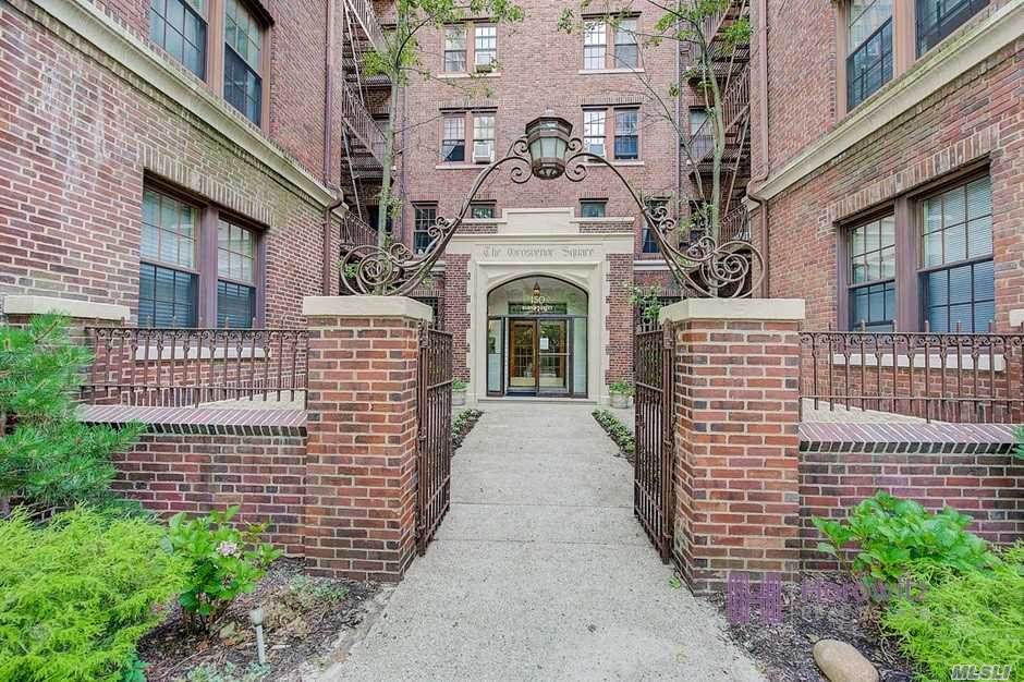 150 Burns St - Photo 1