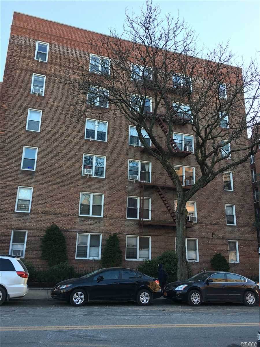 134-34 Franklin Avenue - Photo 1