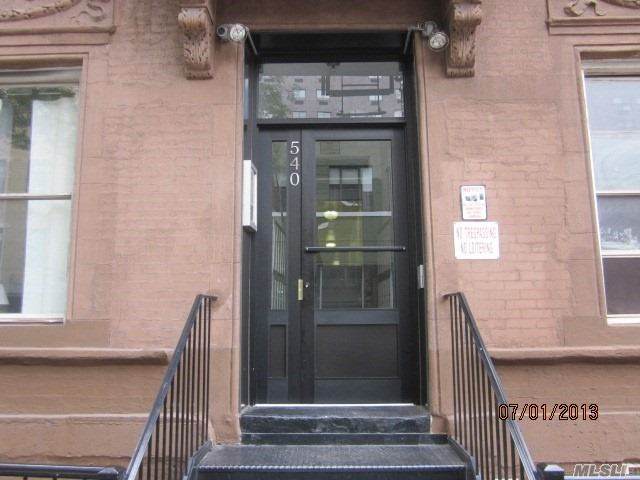 540 West 47th Street - Photo 1