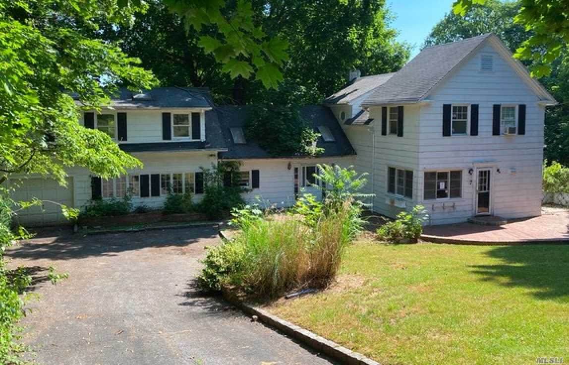 11 Upper Dr. North - Photo 1