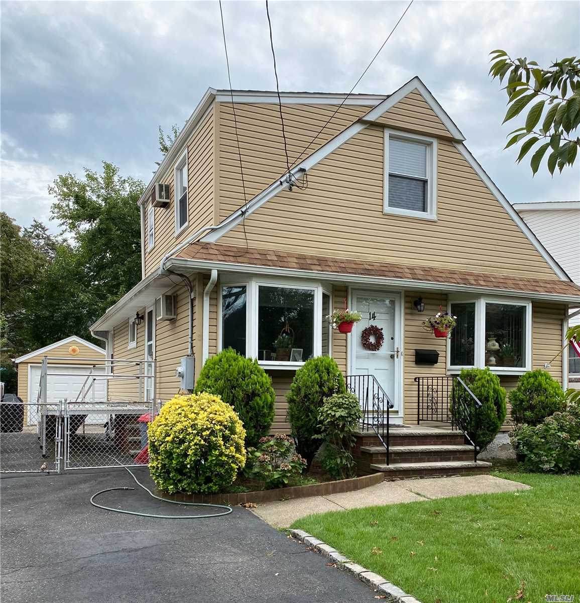 14 Corwin Ave - Photo 1