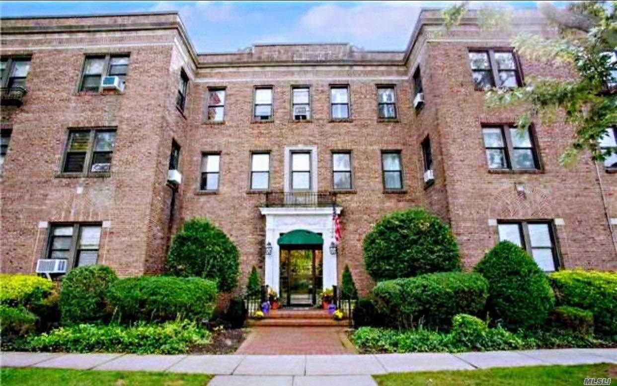 222 7th Street - Photo 1