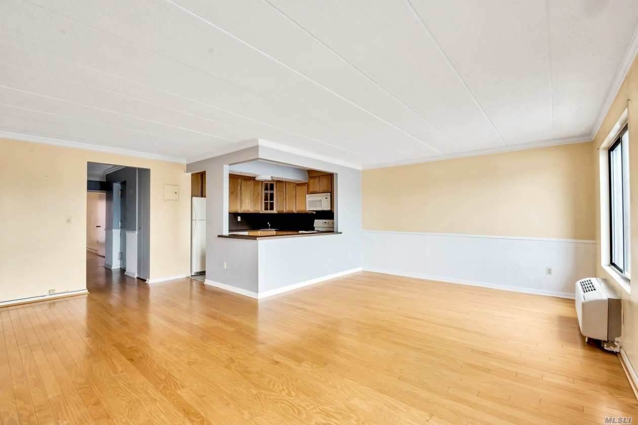 10831 Seaview Avenue - Photo 1