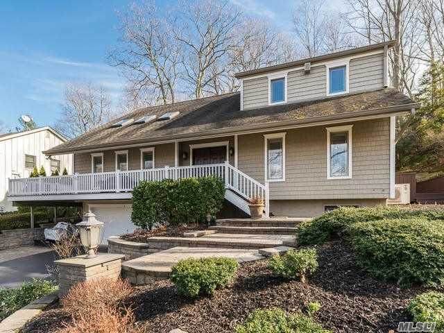 4 East Neck Court - Photo 1