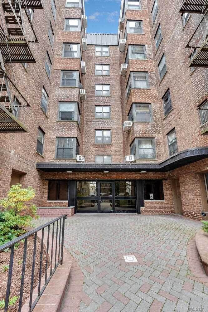 90-10 32 Avenue - Photo 1