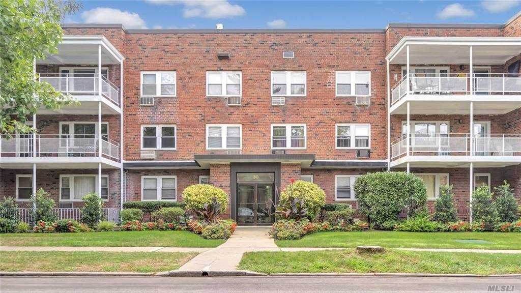 20 Hillpark Avenue - Photo 1