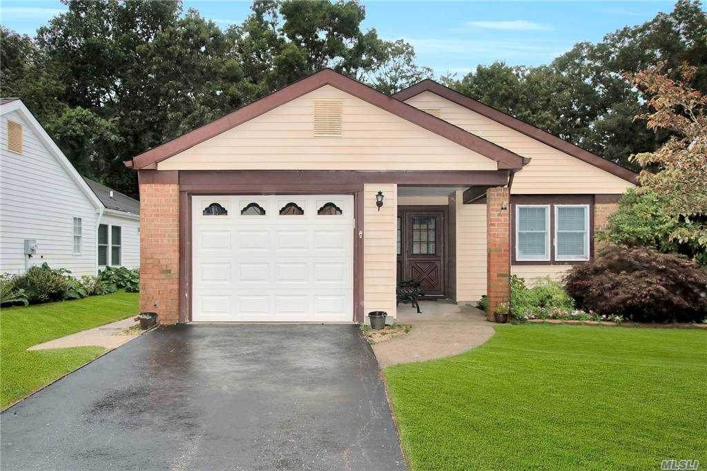 7 Lamont Road - Photo 1