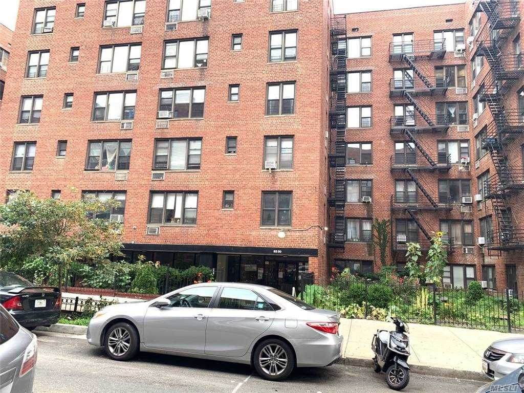 83-30 Vietor Avenue - Photo 1