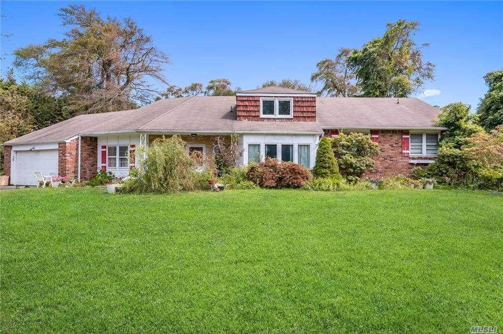 893 Gardiner Drive - Photo 1