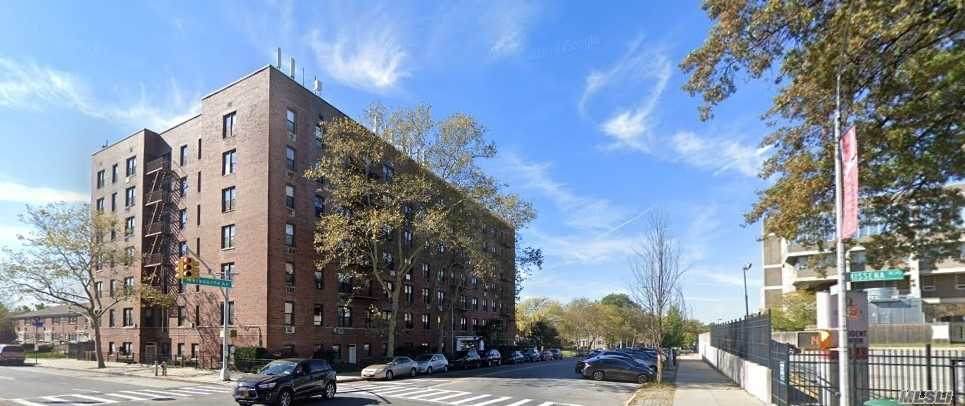 152-72 Melbourne Avenue - Photo 1