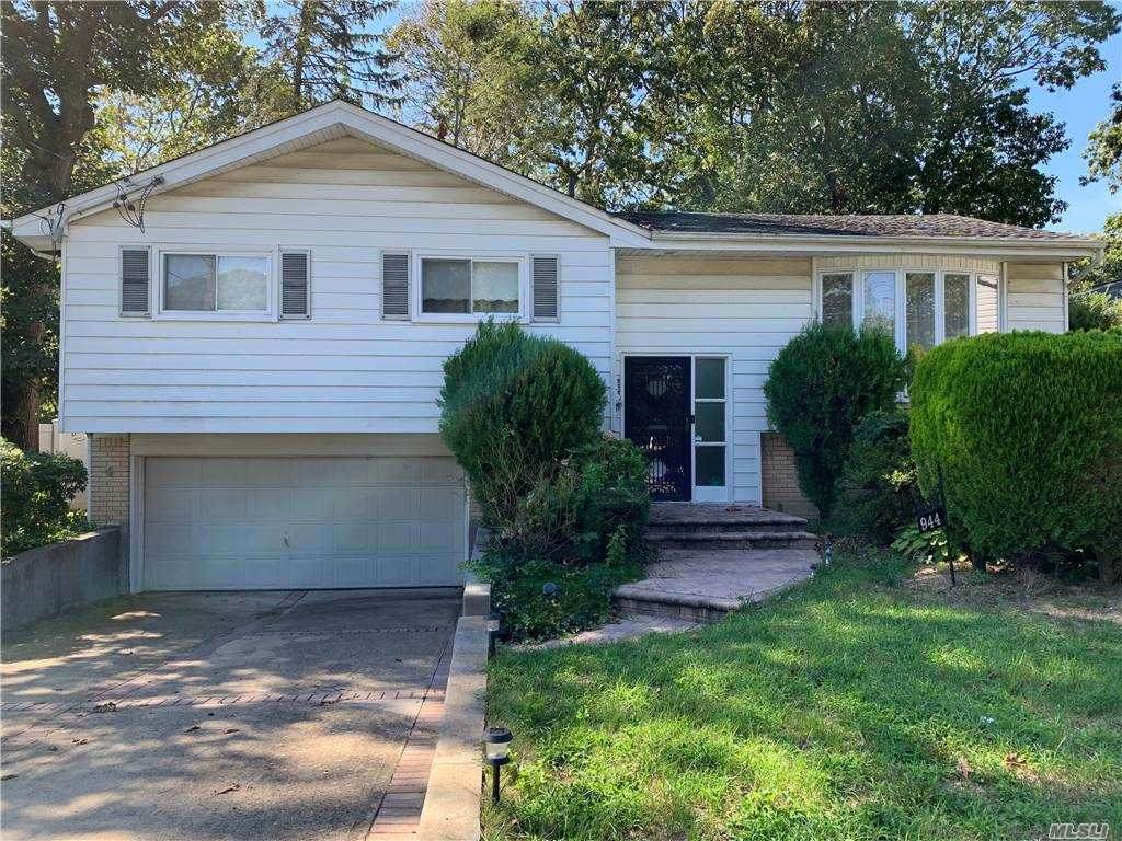 944 Derrick Adkins Lane - Photo 1