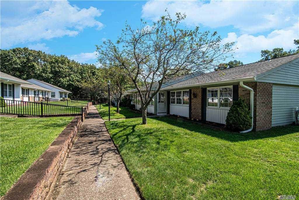 377 Woodbridge Dr - Photo 1