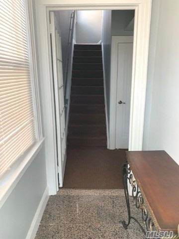 140-28 Oak Avenue - Photo 1