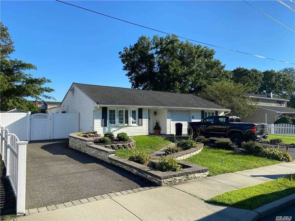 32 Monterey Lane - Photo 1