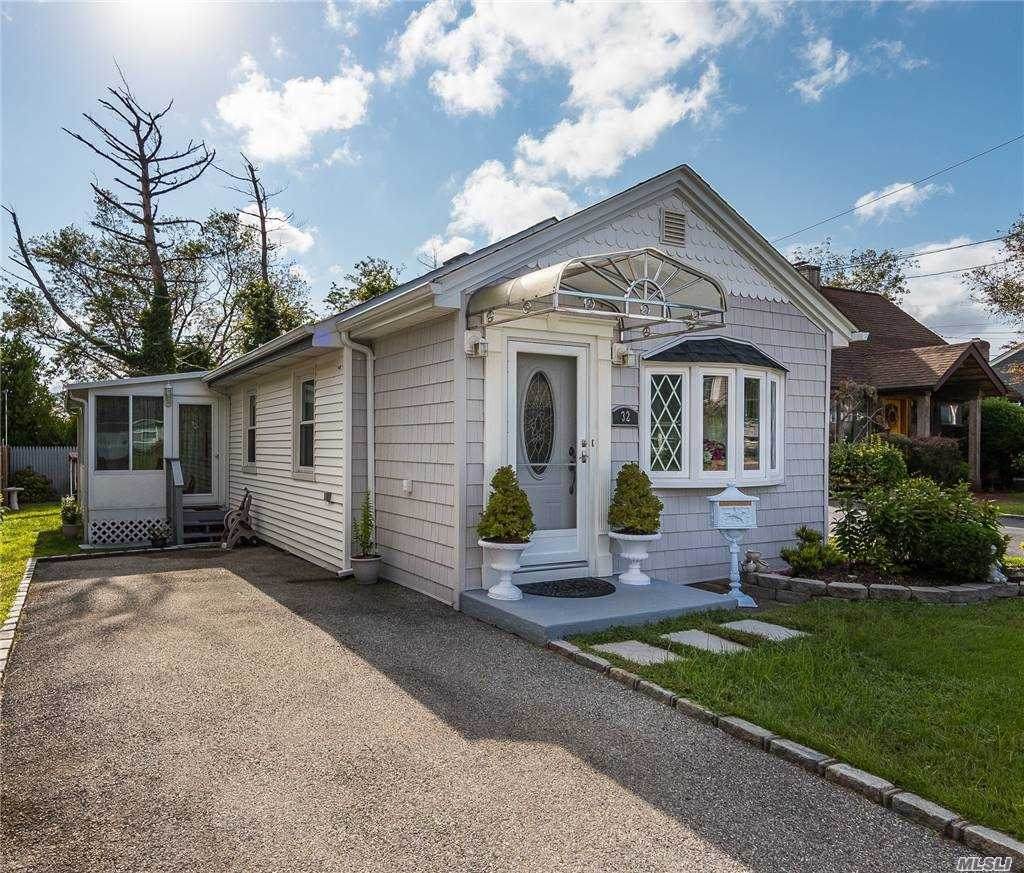 32 Hewlett Point Avenue - Photo 1