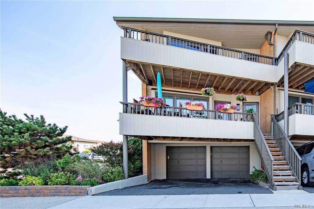98 Pacific Boulevard - Photo 1