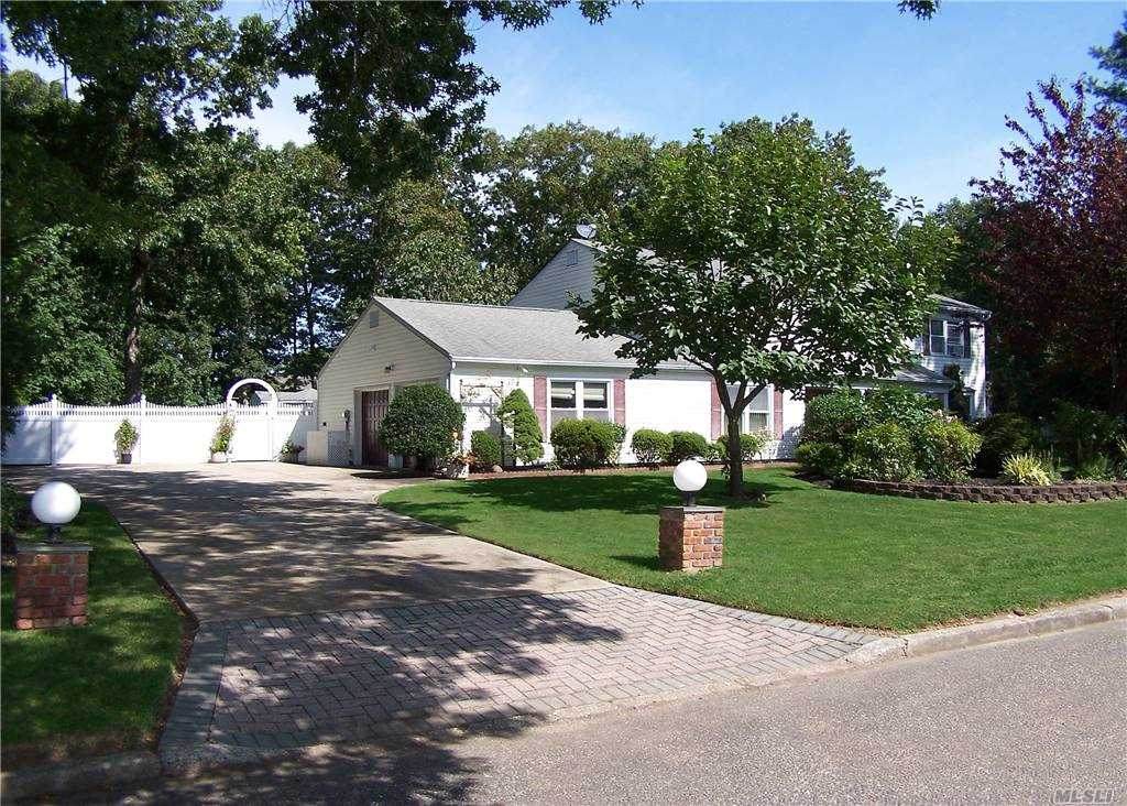 19 Biscayne Dr - Photo 1