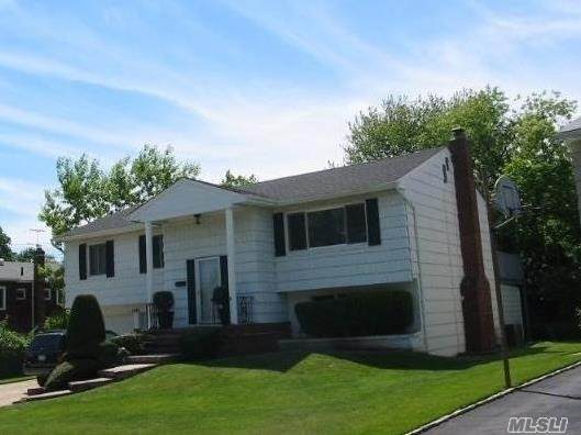1046 Wales Place - Photo 1