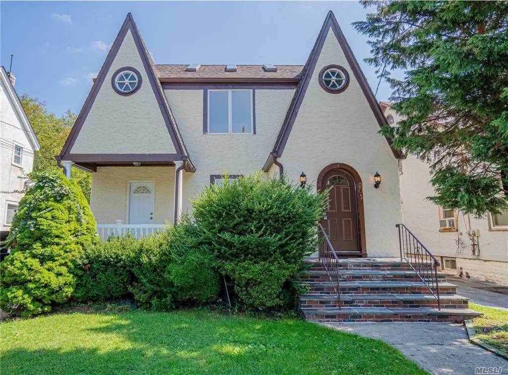 201 Washington Street - Photo 1