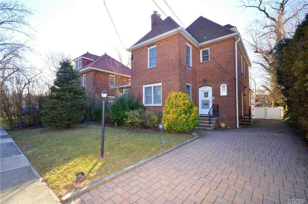 34 Essex Road - Photo 1